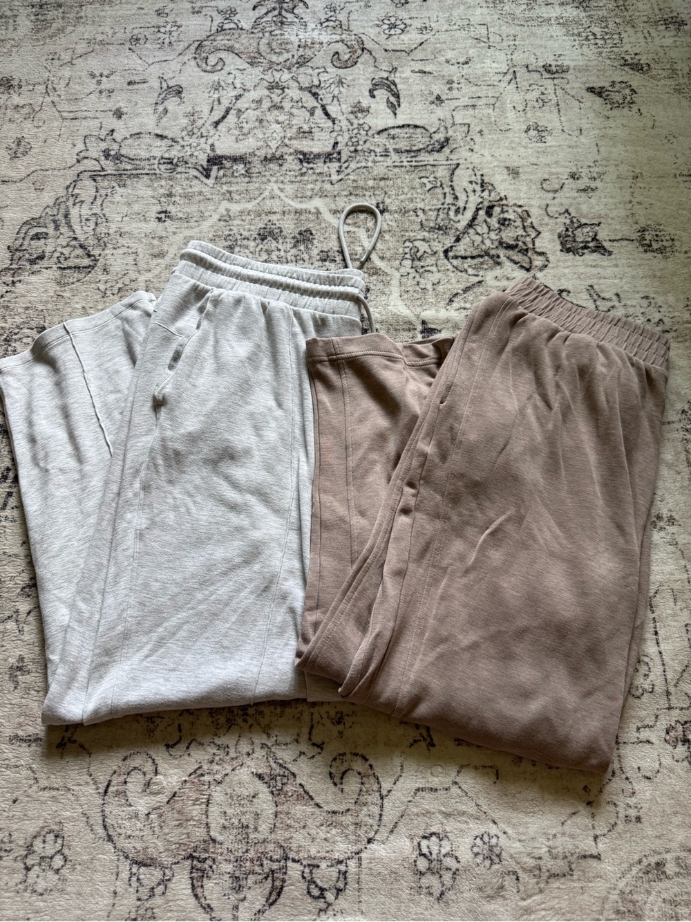 Danskin Relaxed Joggers in Soft Taupe